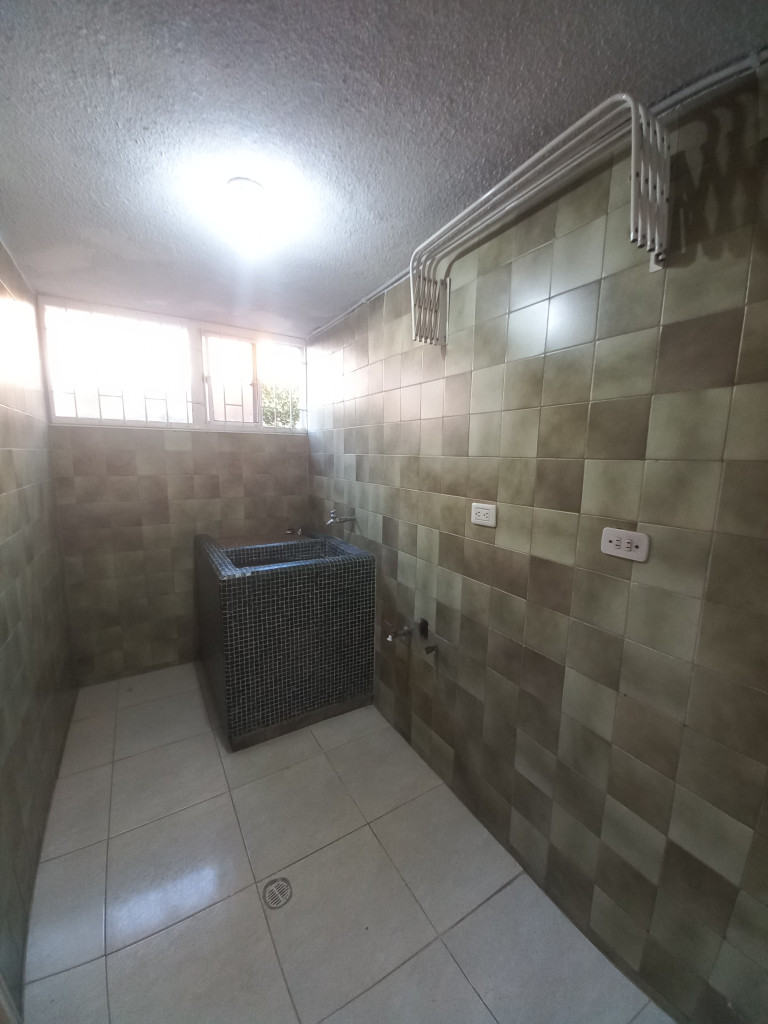 Apartamento En Arriendo - Kr 4 F # Ferrocarril - 39 Bis 13 Apartamento 104, Ibagué