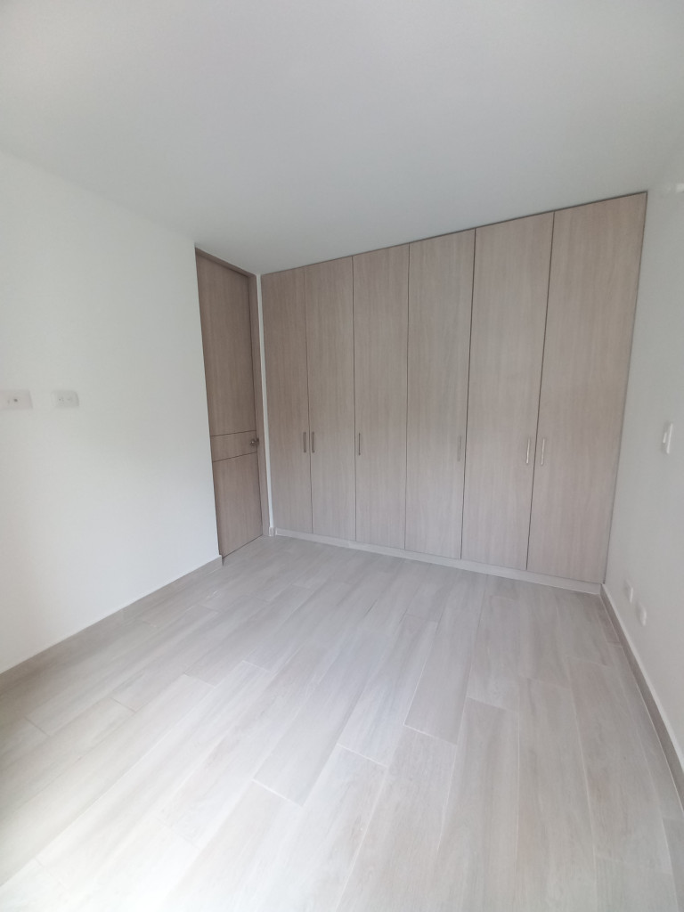 Apartamento En Arriendo - C.r Bosque Reservado Piso 7, Ibagué