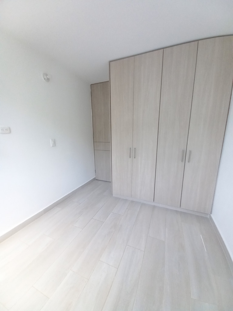 Apartamento En Arriendo - C.r Bosque Reservado Piso 7, Ibagué