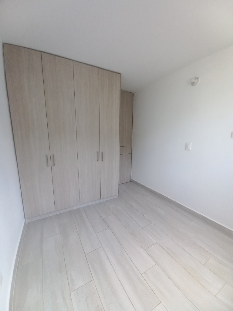 Apartamento En Arriendo - C.r Bosque Reservado Piso 7, Ibagué