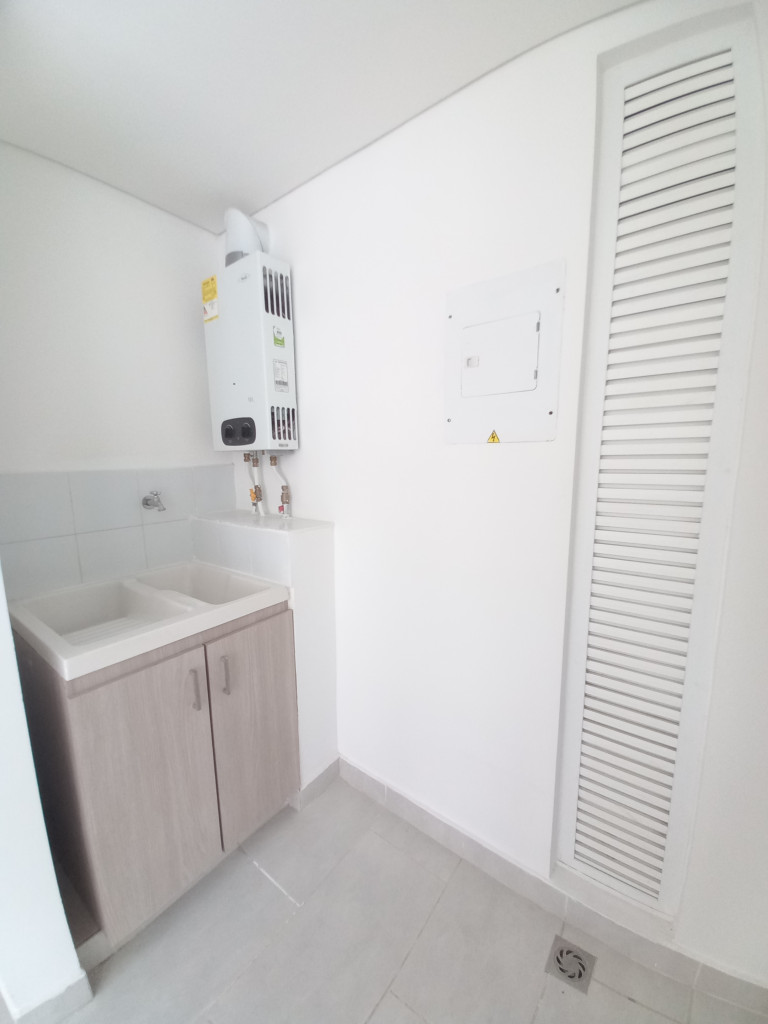 Apartamento En Arriendo - C.r Bosque Reservado Piso 7, Ibagué