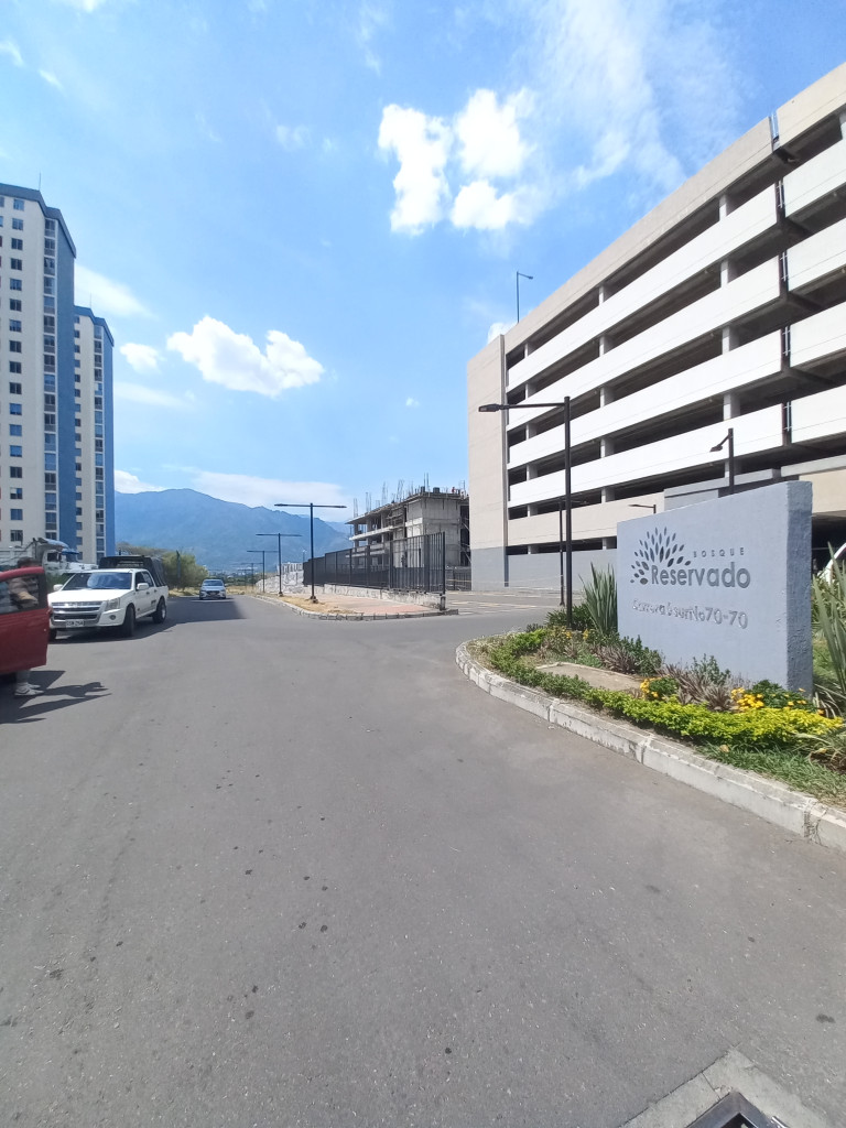 APARTAMENTO en ARRIENDO en BOSQUE RESERVADO  TORRE 2 — 2