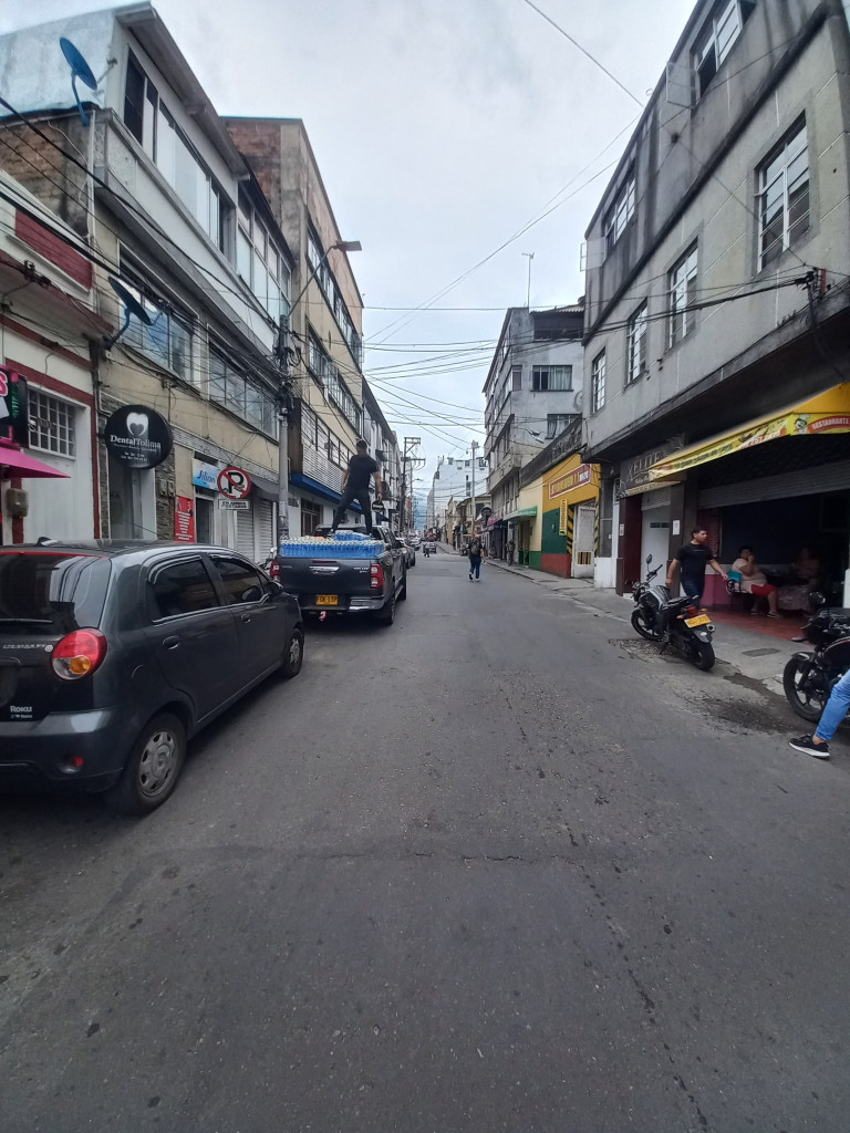 LOCAL en ARRIENDO en CRA ENTRE 1 Y 2 CALLE 13 LOCAL PISO 2 CENTRO — 2