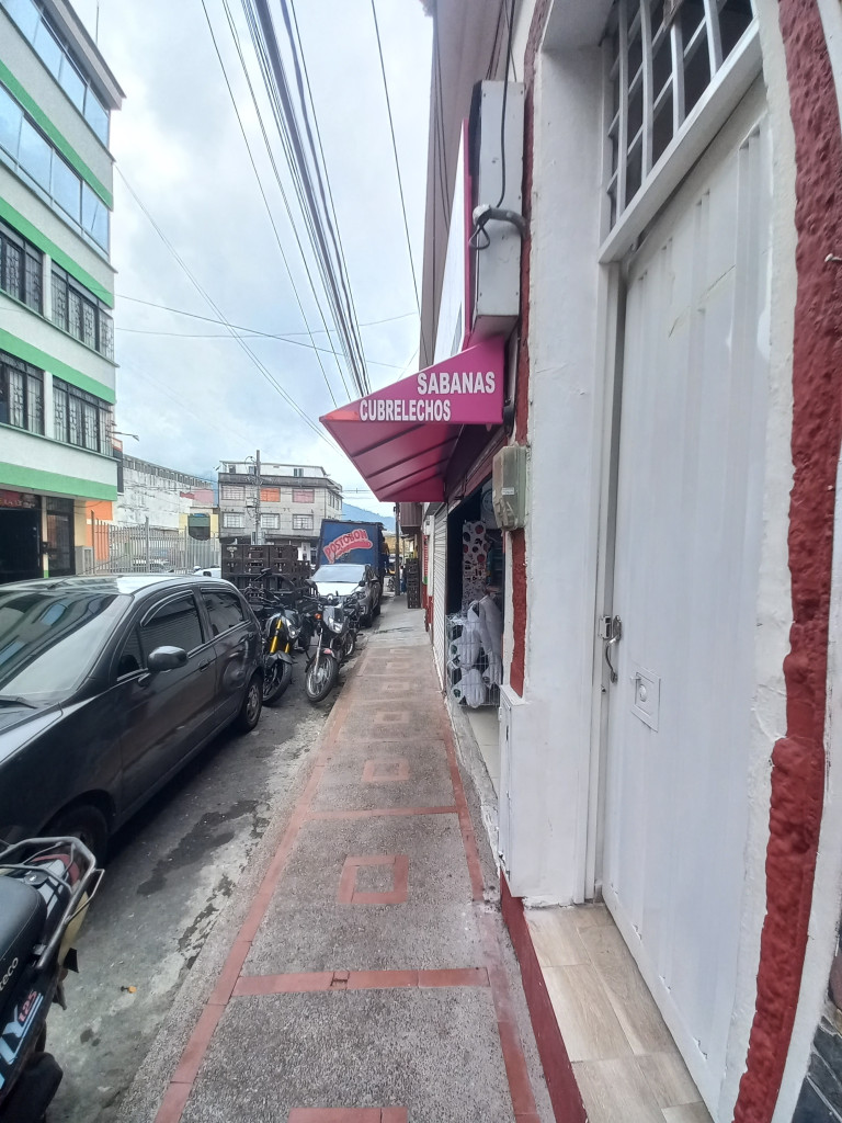 LOCAL en ARRIENDO en CRA ENTRE 1 Y 2 CALLE 13 LOCAL PISO 2 CENTRO — 3