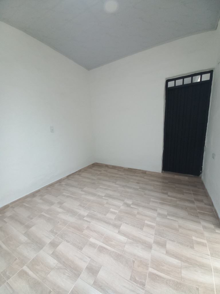 Local En Arriendo - Cra Entre 1 Y 2 Calle 13  Local Piso 2 Centro, Ibagué