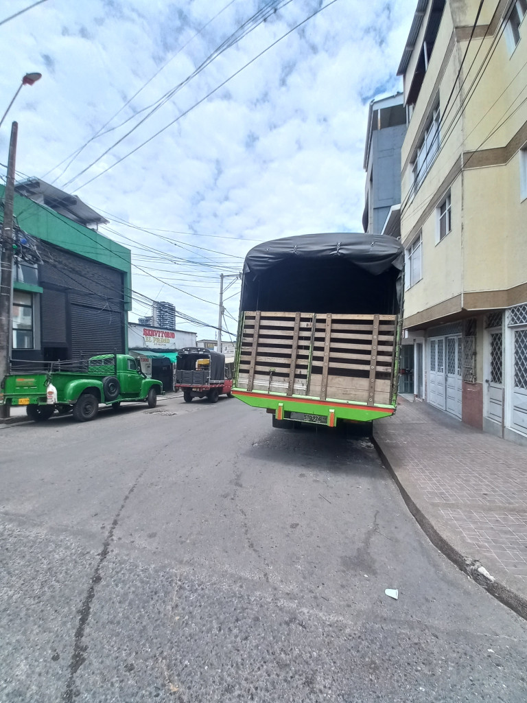 LOCAL en ARRIENDO en BARRIO HIPODROMO — 4