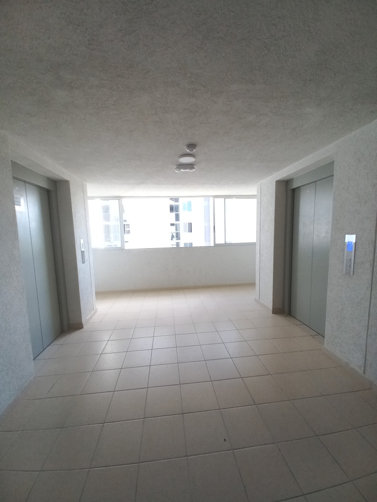 APARTAMENTO en ARRIENDO en CONJUNTO RESIDENCIAL FRONTINO PISO 8 — 5
