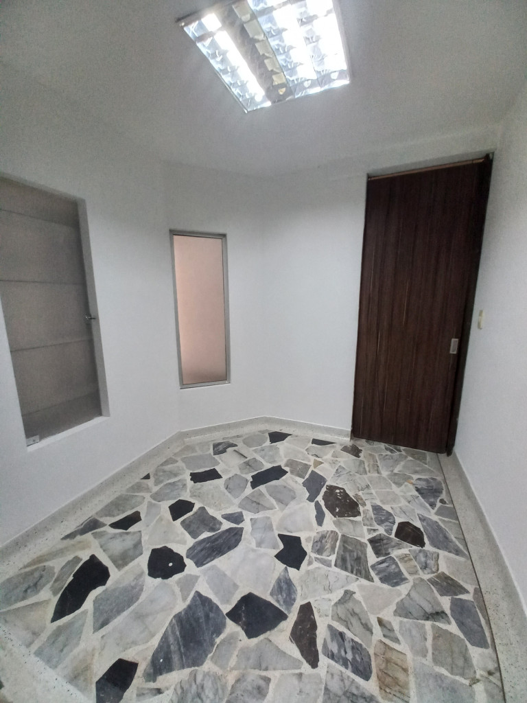 Local En Arriendo - Plazoleta Fenalco Cadiz, Ibagué