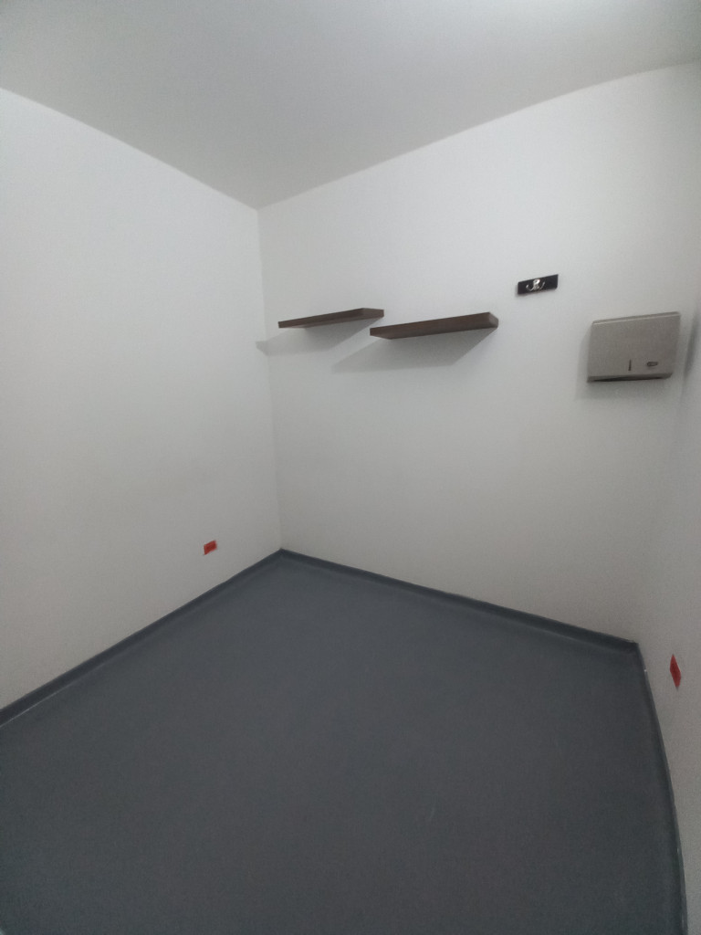 Local En Arriendo - Plazoleta Fenalco Cadiz, Ibagué