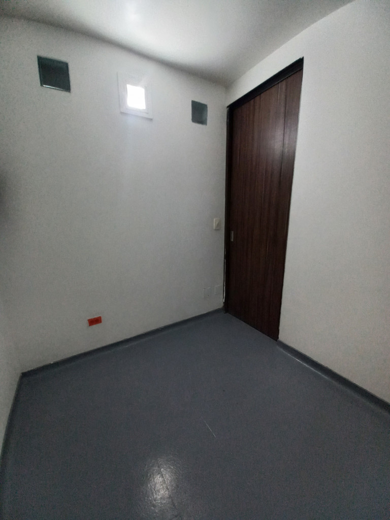 Local En Arriendo - Plazoleta Fenalco Cadiz, Ibagué