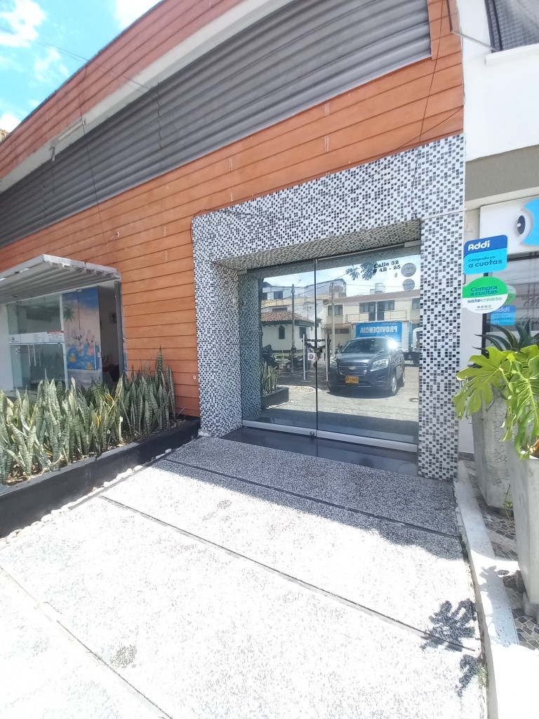 LOCAL en ARRIENDO en PLAZOLETA FENALCO CADIZ — 2