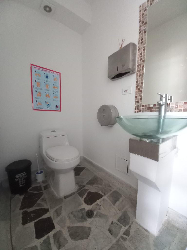 LOCAL en ARRIENDO en PLAZOLETA FENALCO CADIZ — 5