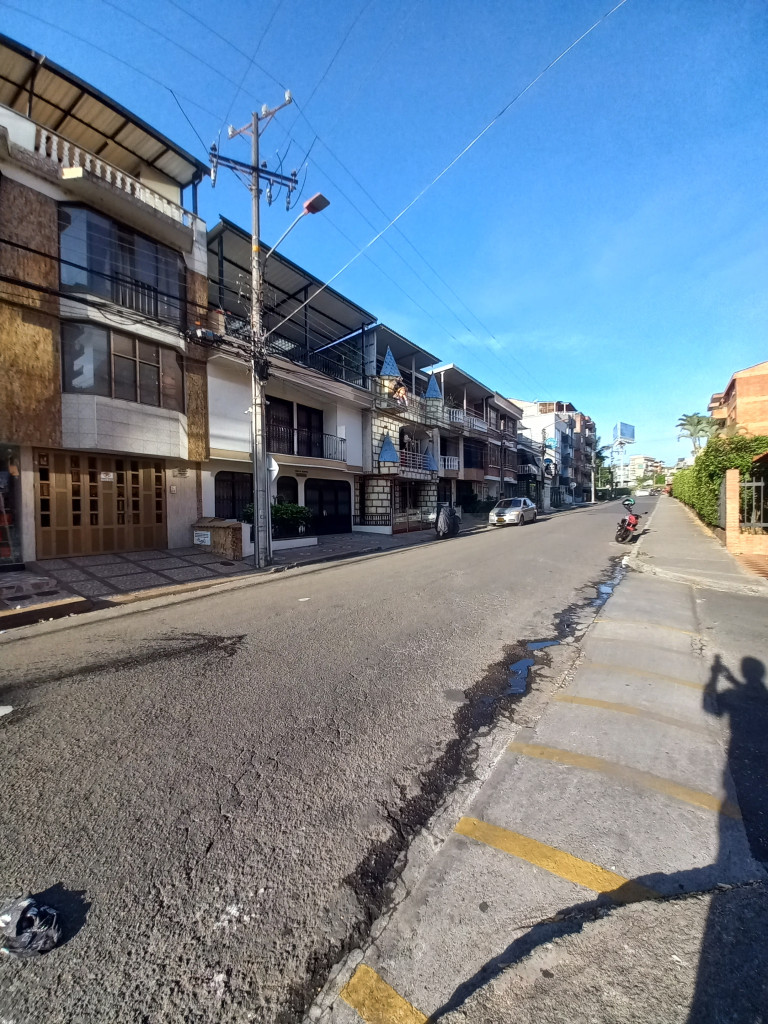 APARTAMENTO en ARRIENDO en C.R PRADOS DEL  NORTE PISO 2 SIN ASCESOR — 2