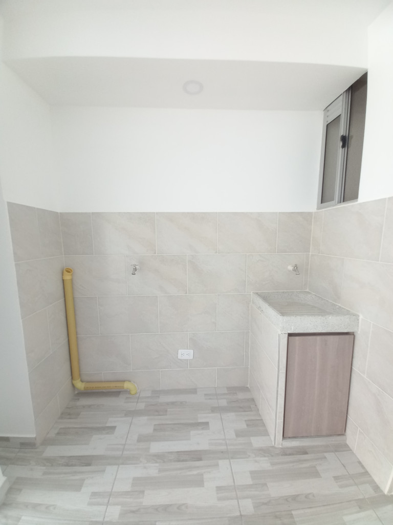 Apartamento En Arriendo - C.r  Siena Santa Cruz Piso 2 Sin Asensor, Ibagué