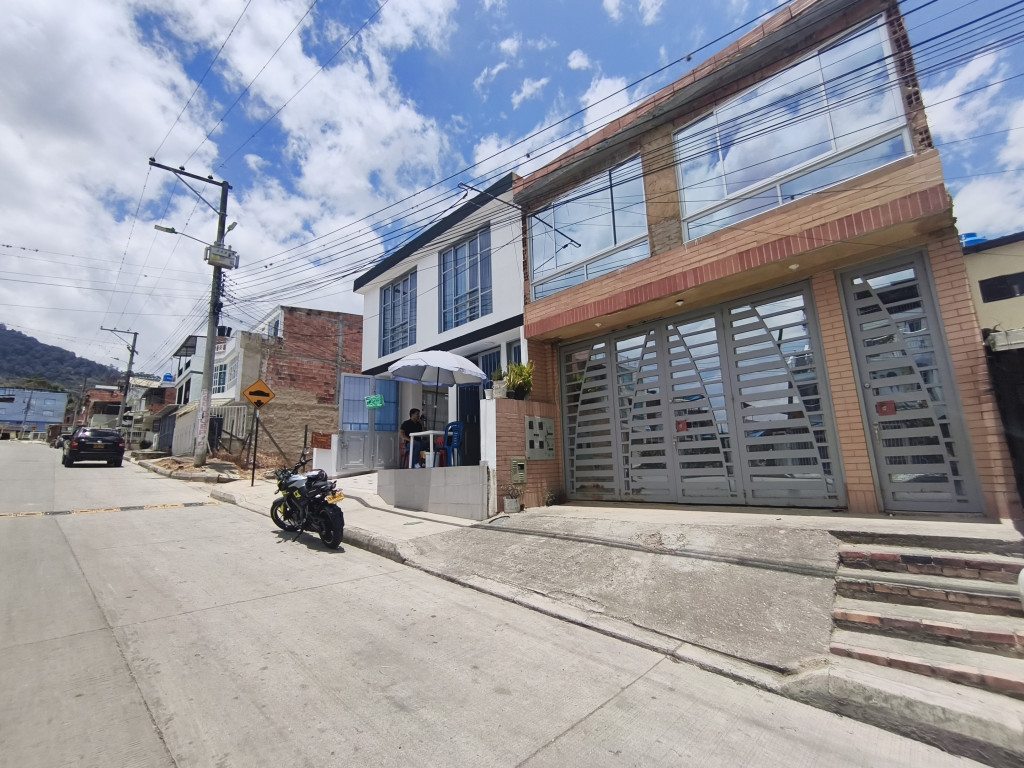 APARTAMENTO en ARRIENDO en URB CAMINO REAL III ETAPA PISO 2