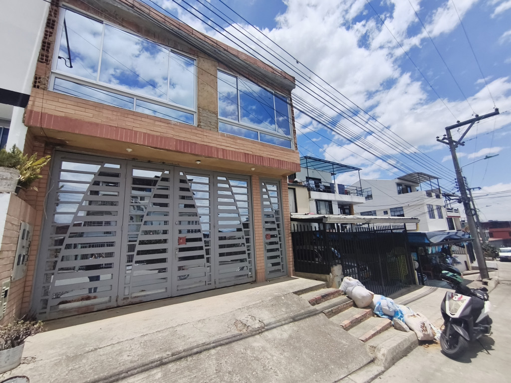 APARTAMENTO en ARRIENDO en URB CAMINO REAL III ETAPA PISO 2 — 2