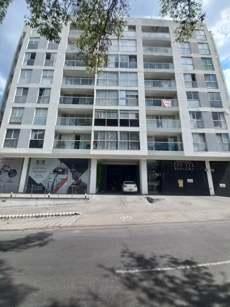 APARTAMENTO en ARRIENDO en EDIFICIO BAVIERA PISO 7 CON ASCENSOR — 2