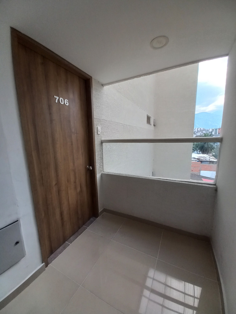 APARTAMENTO en ARRIENDO en EDIFICIO BAVIERA PISO 7 CON ASCENSOR — 5