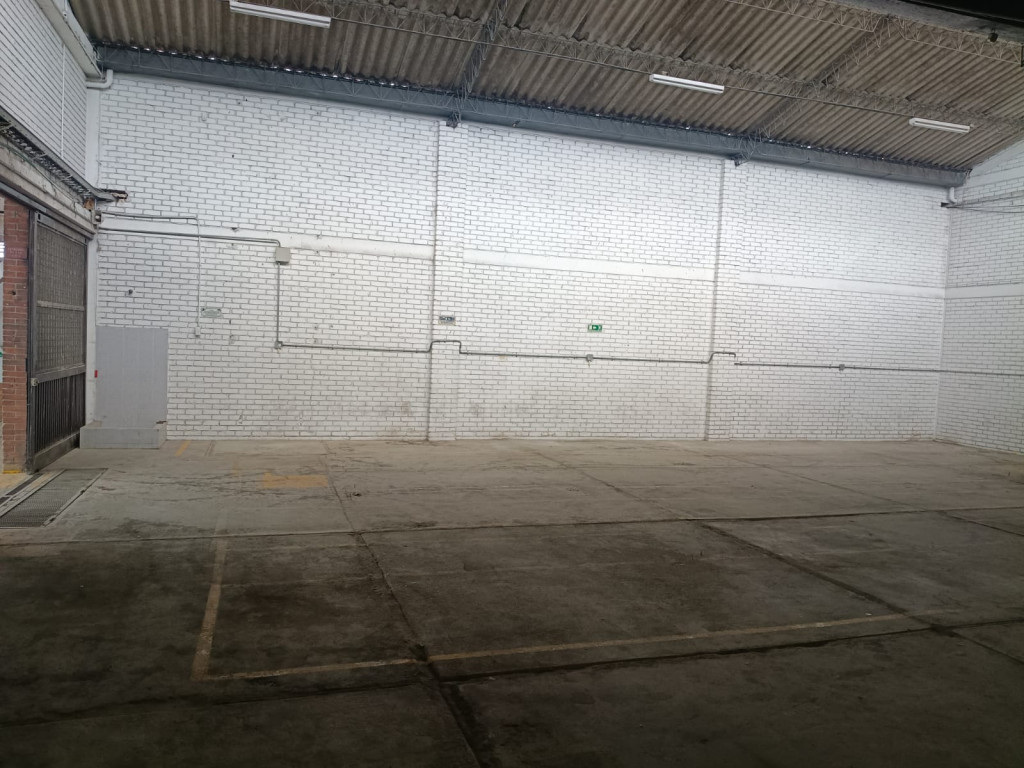 BODEGA en ARRIENDO en BELALCAZAR — 4