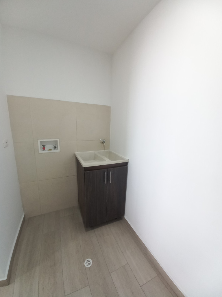 Apartamento En Venta - C.r Ladera Piedra Pintada Piso 8, Ibagué