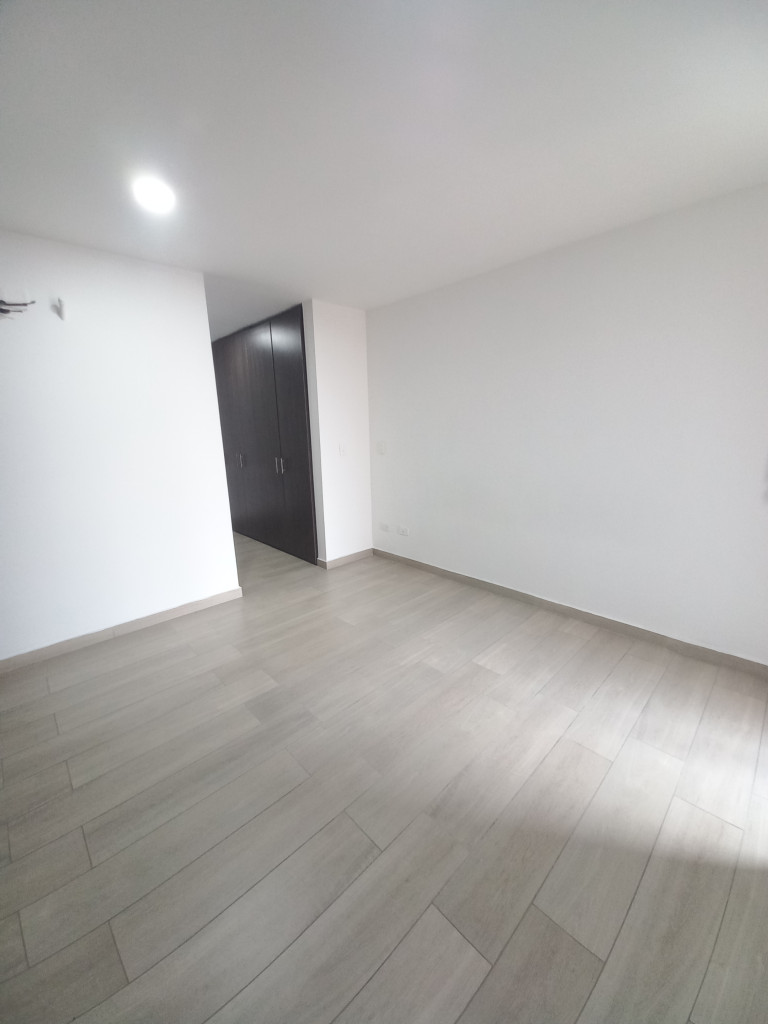 Apartamento En Venta - C.r Ladera Piedra Pintada Piso 8, Ibagué