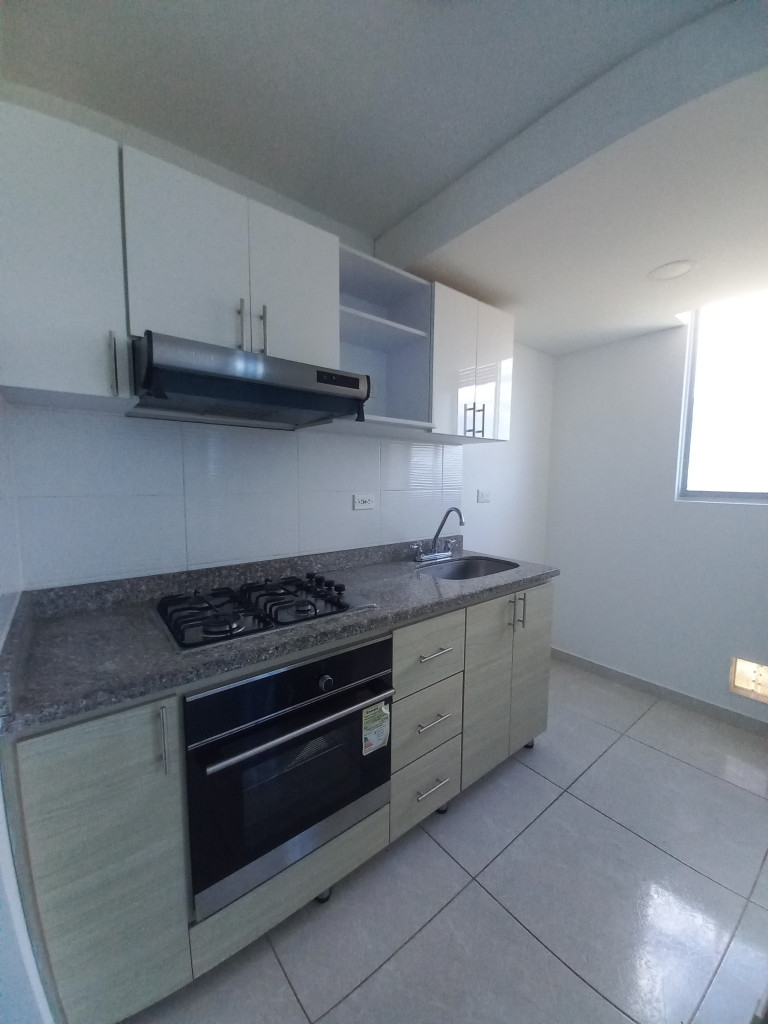 Apartamento En Arriendo - C.r Torreon De Varsovia  Piso 15, Ibagué