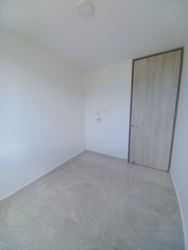 Apartamento En Arriendo - C.r Torreon De Varsovia  Piso 15, Ibagué