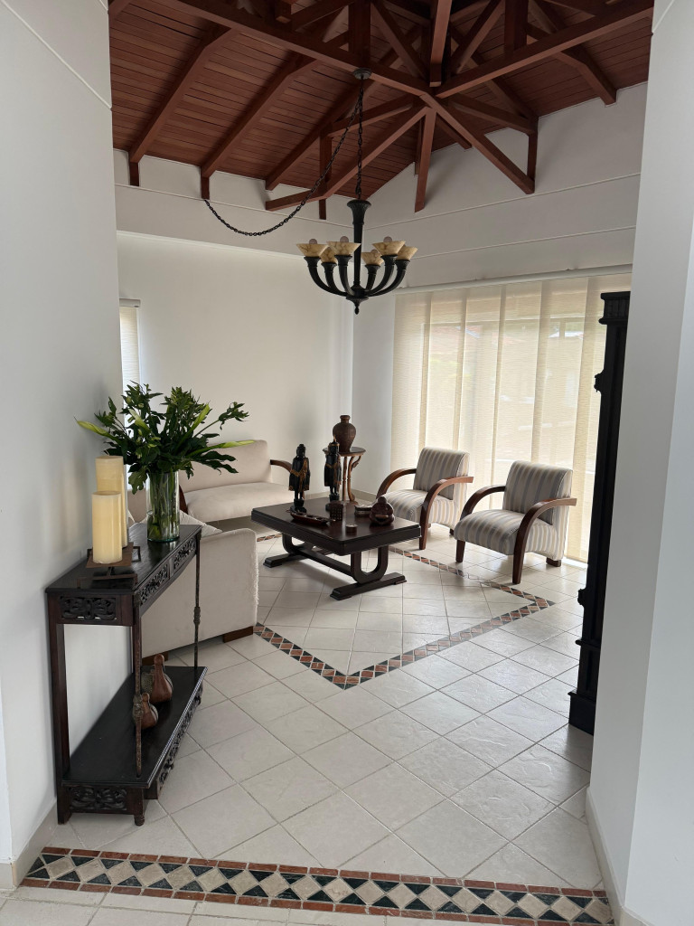 CASA en VENTA en URB RINCON DEL VERGEL — 5