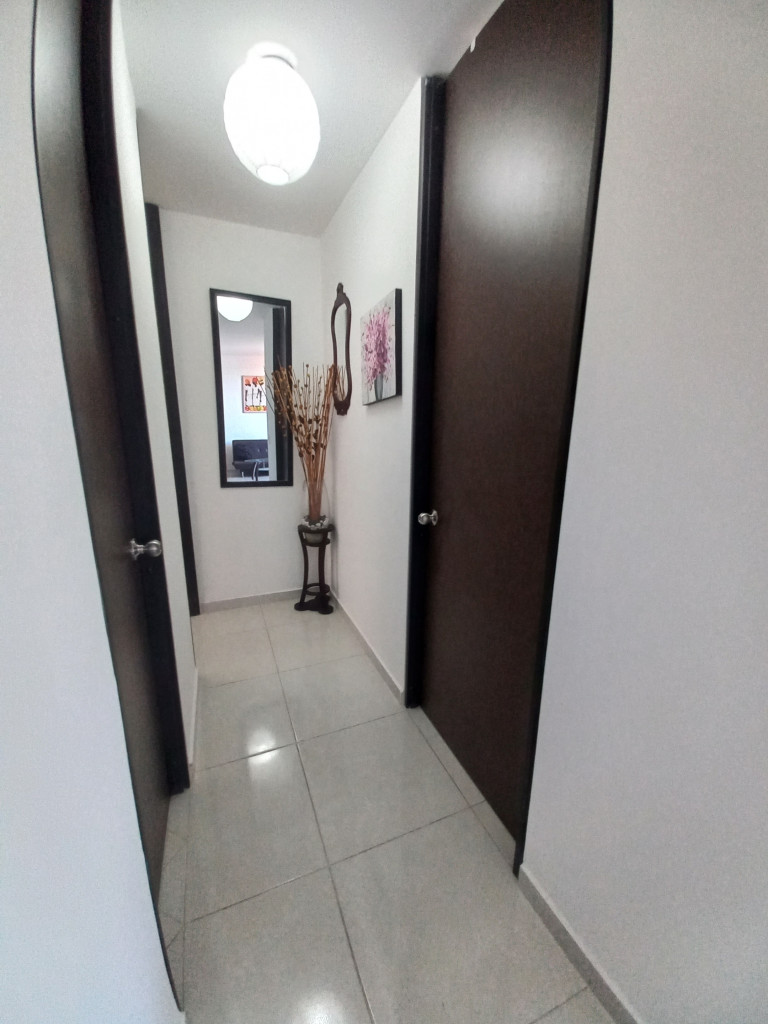 Apartamento En Venta - C.r San Remo  Piso 4 Sin Ascensor, Ibagué