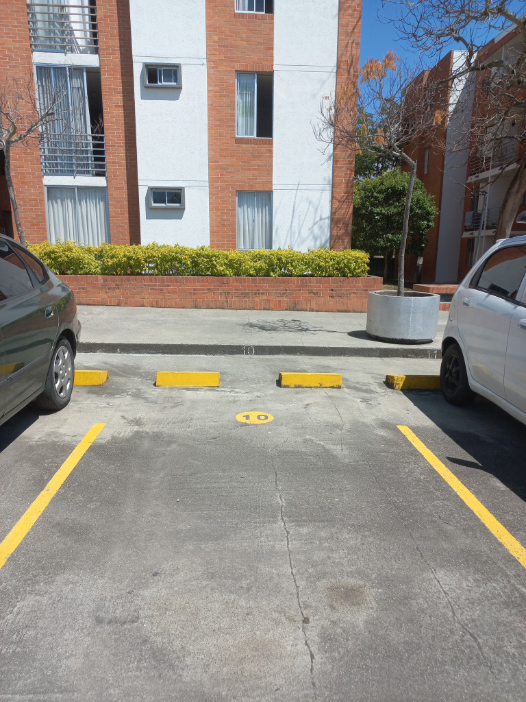 Apartamento En Venta - C.r San Remo  Piso 4 Sin Ascensor, Ibagué