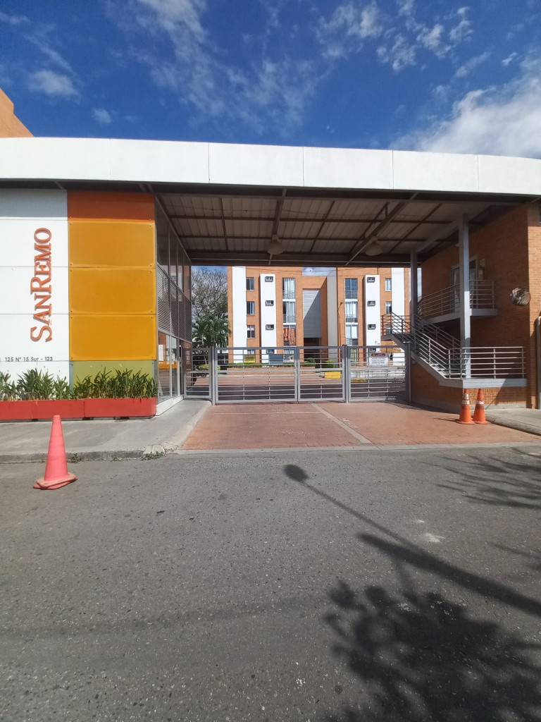 APARTAMENTO en VENTA en C.R SAN REMO PISO 4 SIN ASCENSOR — 2