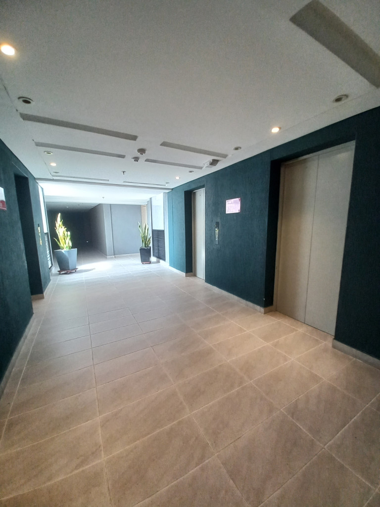 APARTAMENTO en ARRIENDO en PENTHOUSE EDIFICIO M30 PISO 25 — 3