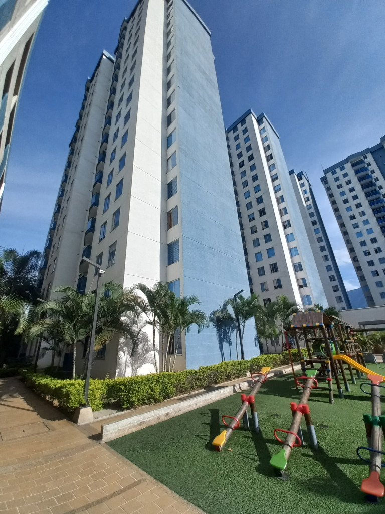 APARTAMENTO en VENTA en C.R TORREON DE VARSOVIA PISO 6 — 2