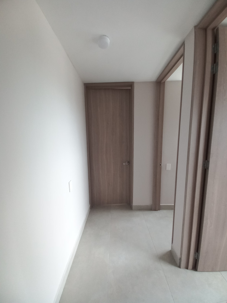 Apartamento En Venta - C.r Foret Piso 11, Ibagué