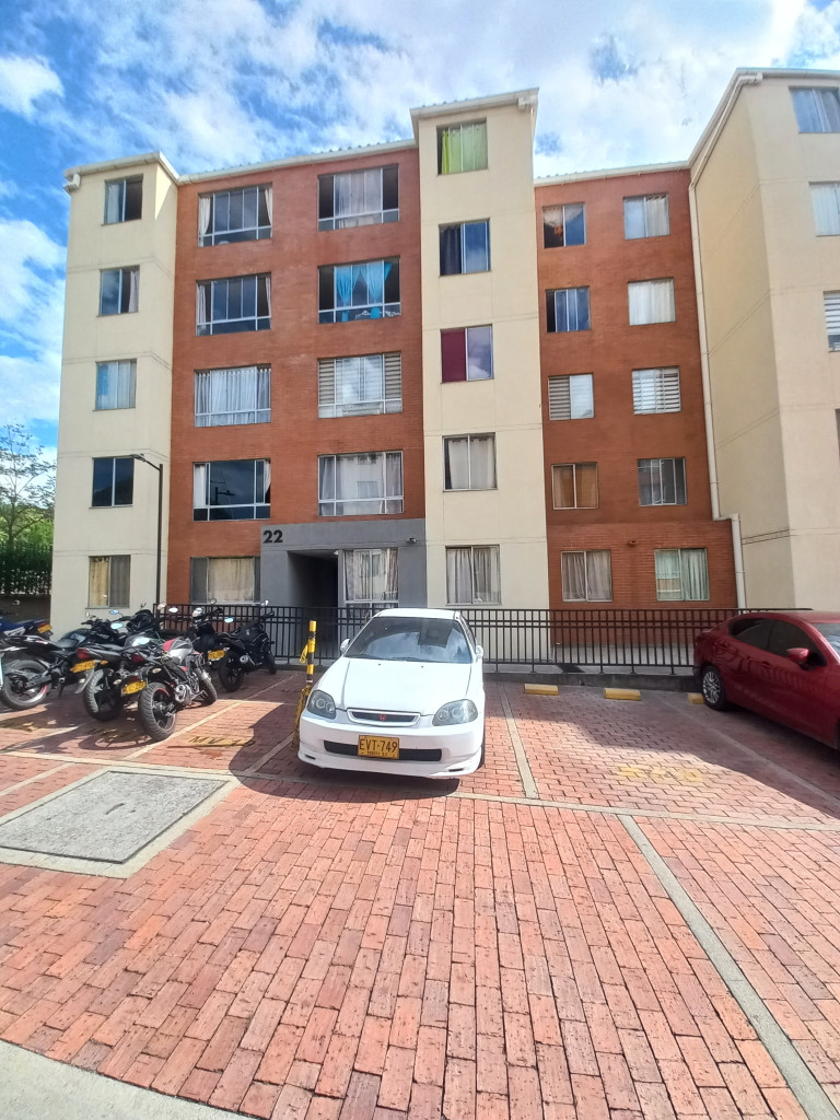 APARTAMENTO en VENTA en CYMA 1 PISO 5 SIN ASCENSOR — 4