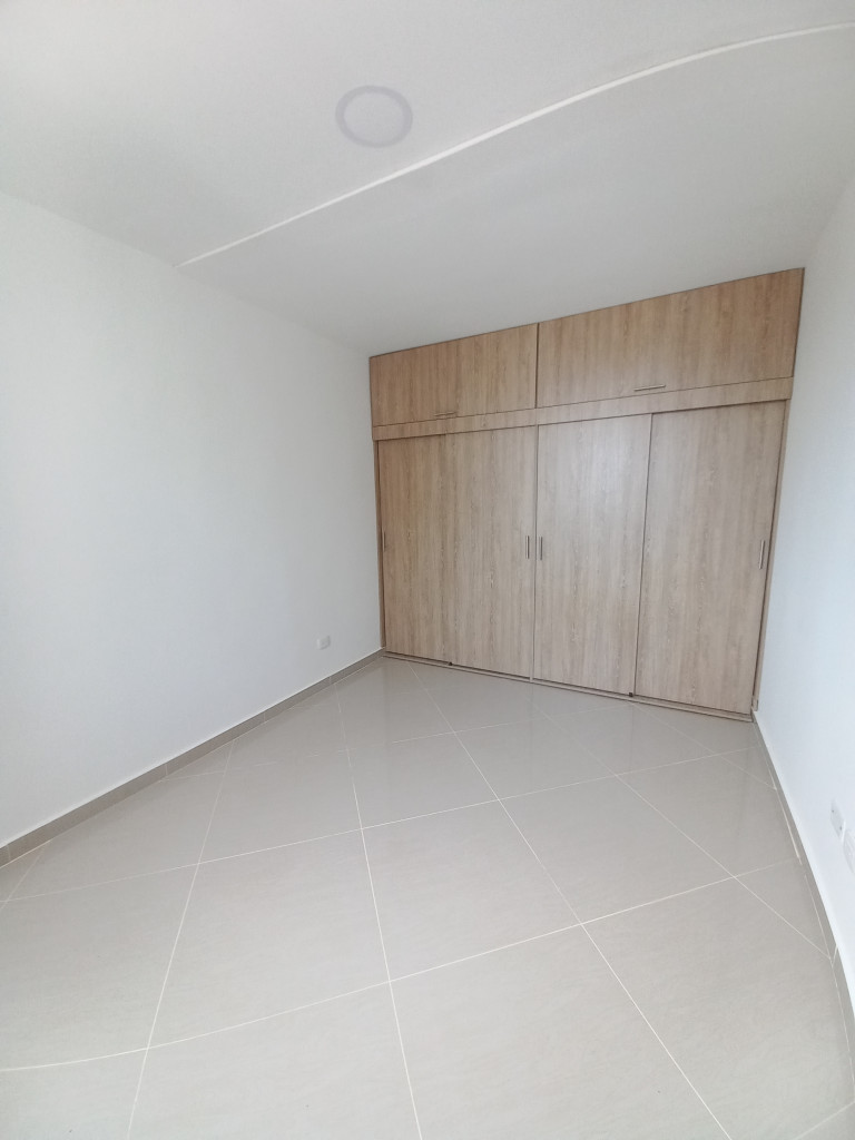 Apartamento En Arriendo - C.r Lyla Hacienda Santa Cruz Piso 5 Sin Ascensor, Ibagué