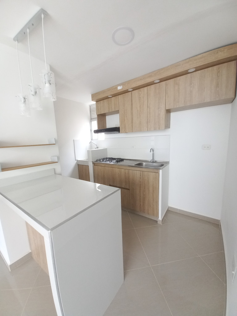 Apartamento En Arriendo - C.r Lyla Hacienda Santa Cruz Piso 5 Sin Ascensor, Ibagué