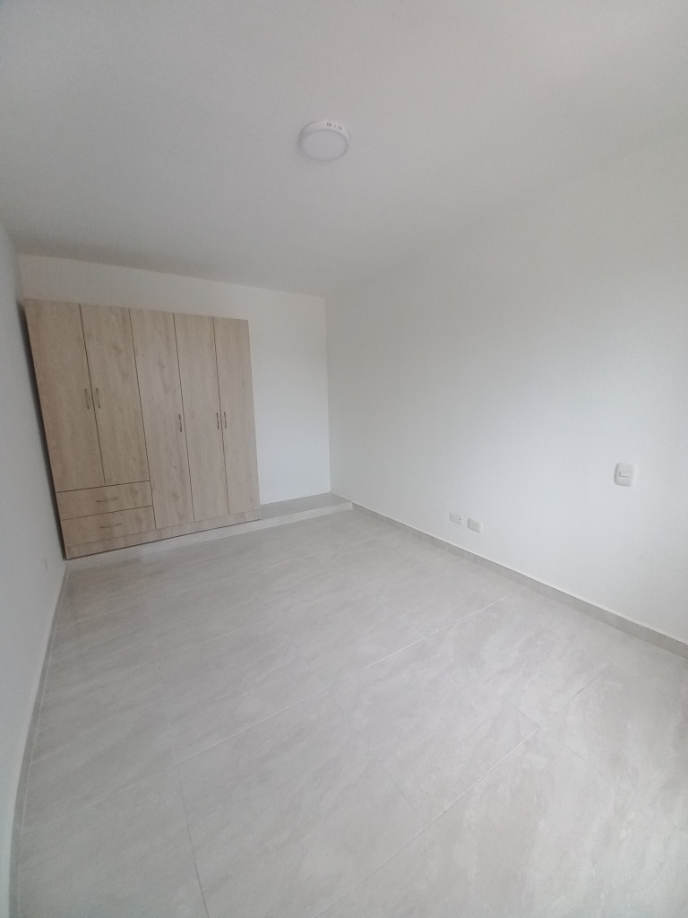 Apartamento En Arriendo - C.r Lyla Hacienda Santa Cruz Piso 4 Sin Ascensor, Ibagué