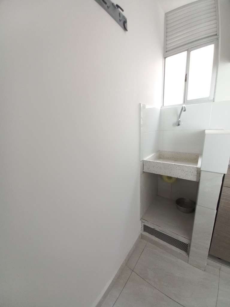 Apartamento En Arriendo - C.r Lyla Hacienda Santa Cruz Piso 4 Sin Ascensor, Ibagué