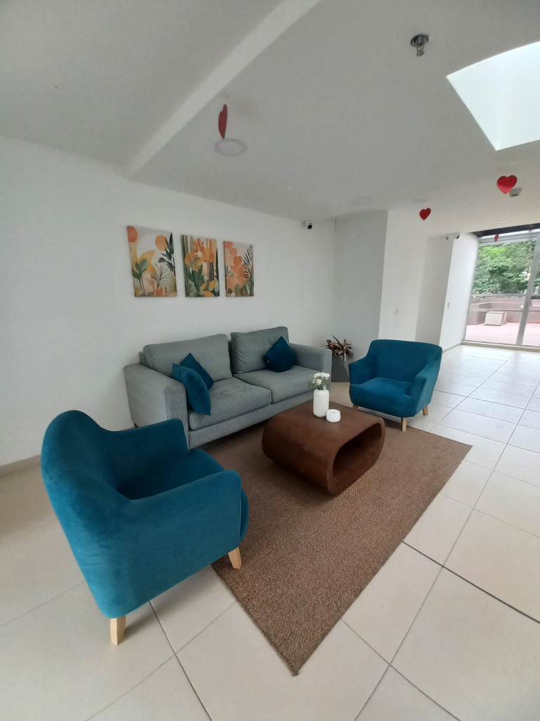 APARTAMENTO en ARRIENDO en C.R LIF 91 PISO 10 — 4
