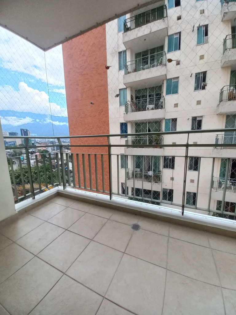 APARTAMENTO en ARRIENDO en TORREON PIEDRA PINTADA ETAPA 2 PISO 8 — 4