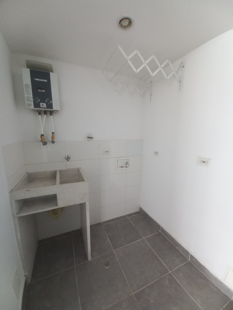 Apartaestudio En Arriendo - C.r Calatay Piso 2, Ibagué