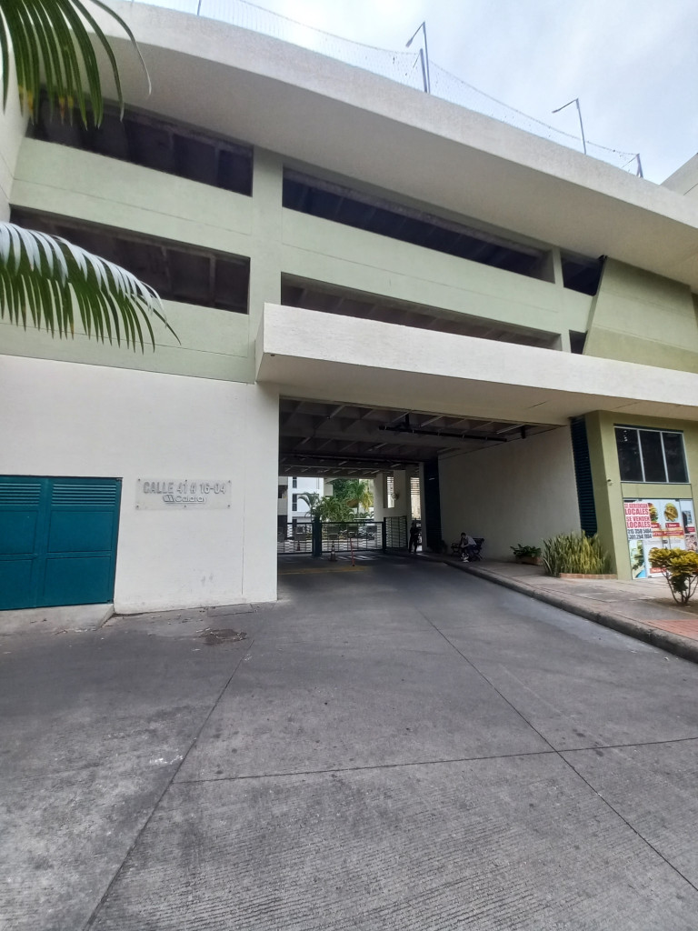 APARTAESTUDIO en ARRIENDO en C.R CALATAY PISO 2