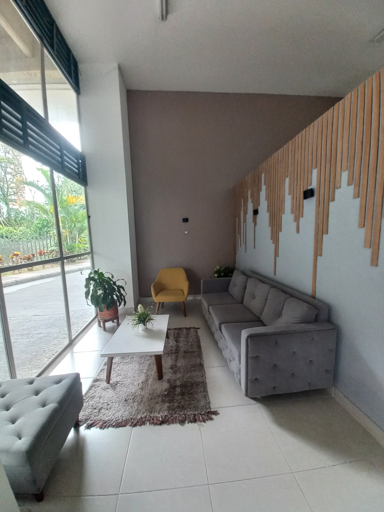 APARTAESTUDIO en ARRIENDO en C.R CALATAY PISO 2 — 2
