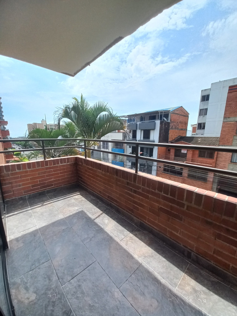 APARTAMENTO en VENTA en PRADOS DEL NORTE PISO 3 — 5