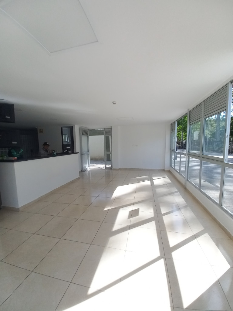 APARTAMENTO en ARRIENDO en URBANIZACIÓN HACIENDA EL BOSQUE PISO 3 — 2