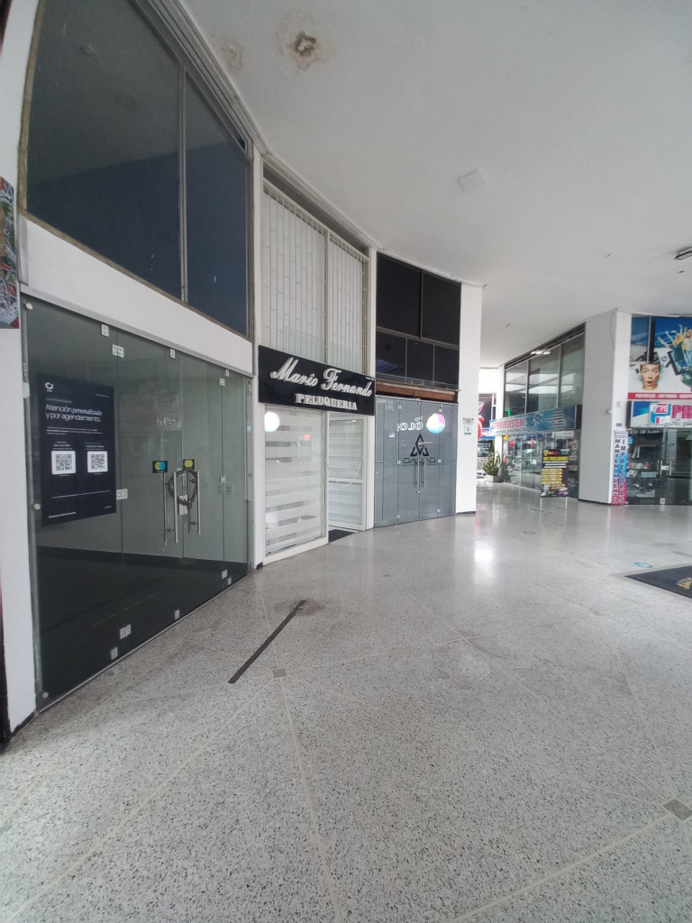 LOCAL en ARRIENDO en C.C LA QUINTA LOCAL PISO 2 — 3