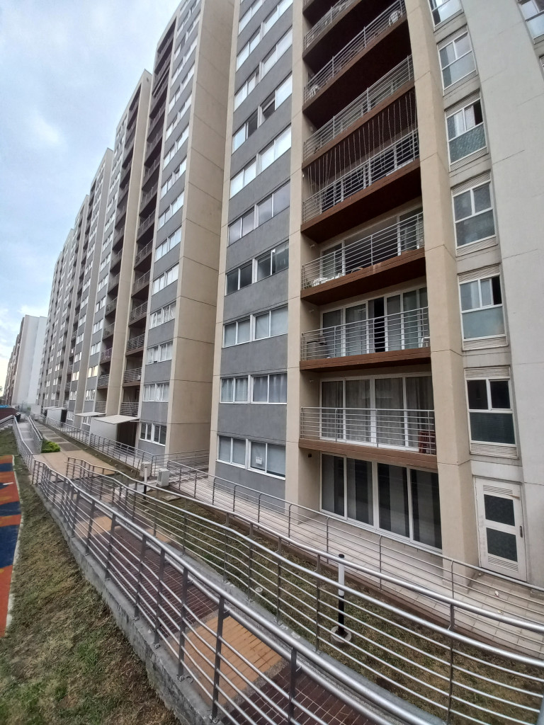APARTAMENTO en ARRIENDO en BOSQUE RESERVADO PISO 8 — 3