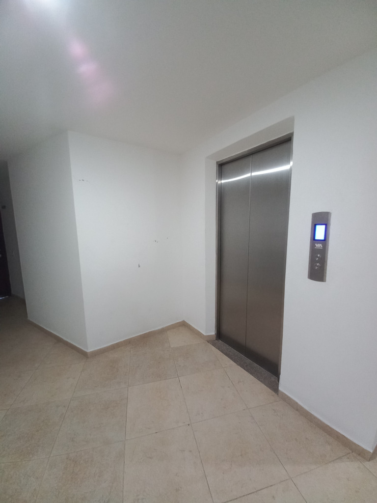 APARTAMENTO en ARRIENDO en EDIFICIO BALCONES DE PROVENZA PISO 4 — 4