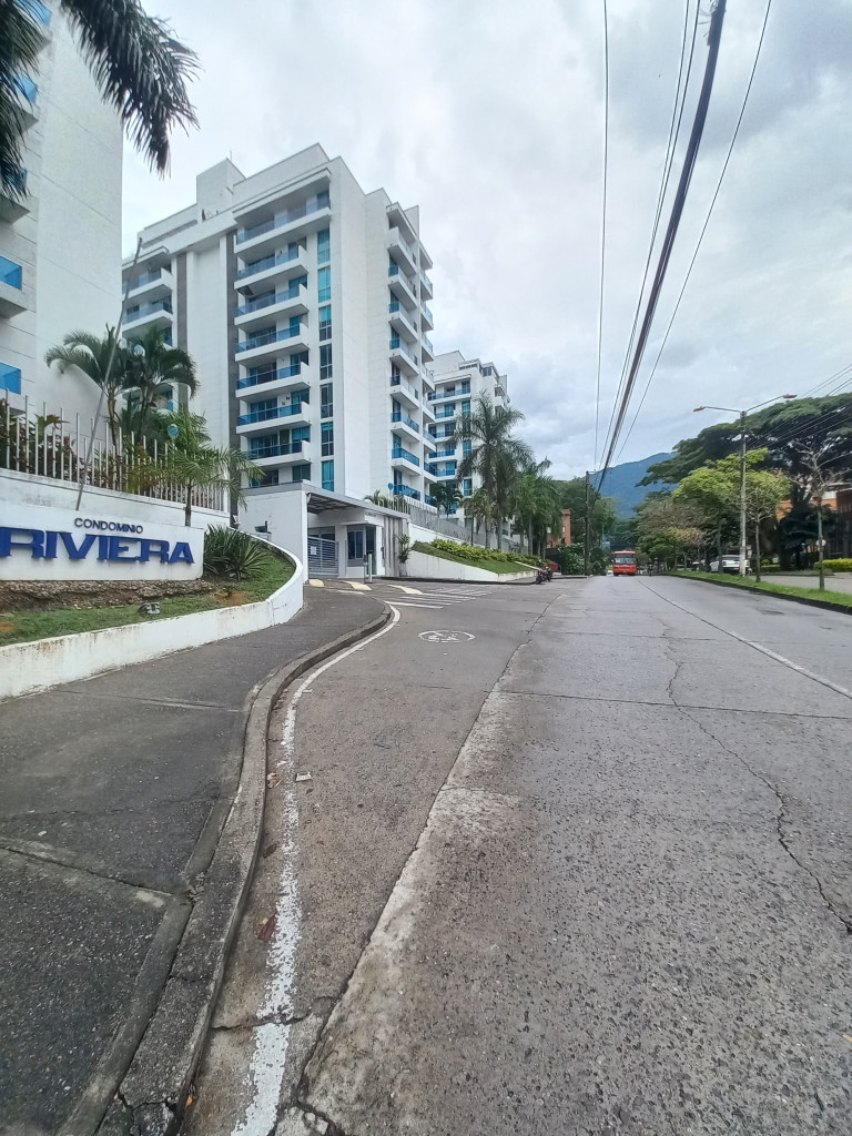 APARTAMENTO en ARRIENDO en C.R RIVIERA PISO 2 — 2